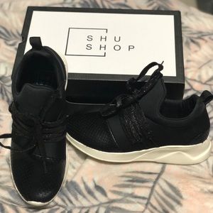 Fashionable Sneakers Andre-01